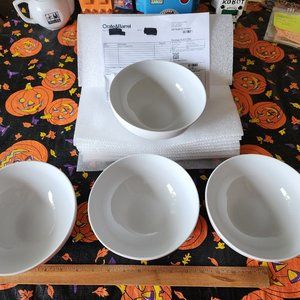 Set of 4 Crate & Barrel Aspen Essential 7" White Bowls Soup Cereal NEW
